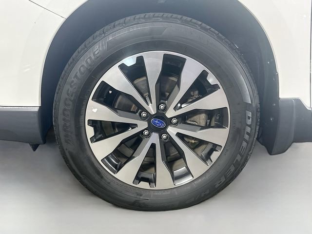 Used 2017 Subaru Outback 3.6R Limited image 34