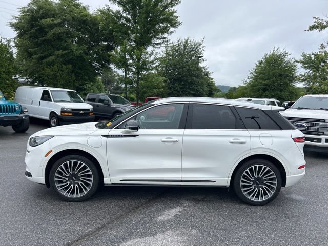 Used 2021 Lincoln Corsair Grand Touring AWD/4WD image 3