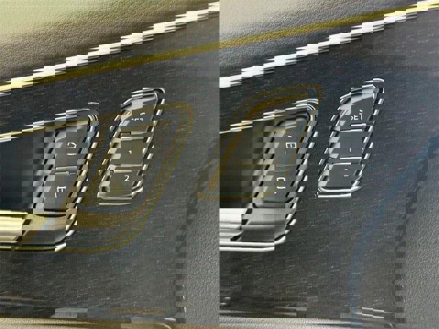 Certified 2025 Audi Q8 Premium image 15