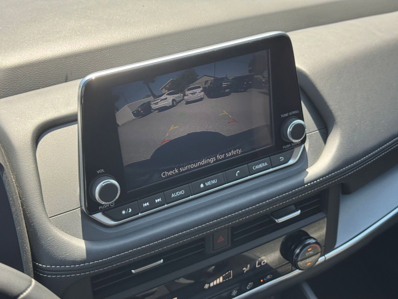 Used 2025 Nissan Rogue SV FWD image 25