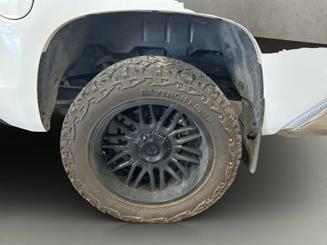 Used 2021 Toyota Tundra 4x4 CrewMax image 33