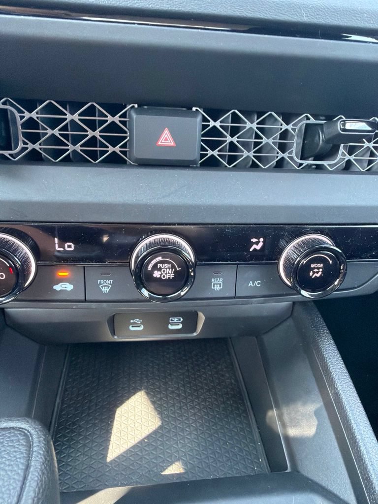 Certified 2025 Honda Accord LX image 17