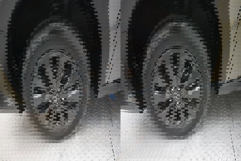 Used 2023 Subaru Outback Onyx Edition image 27