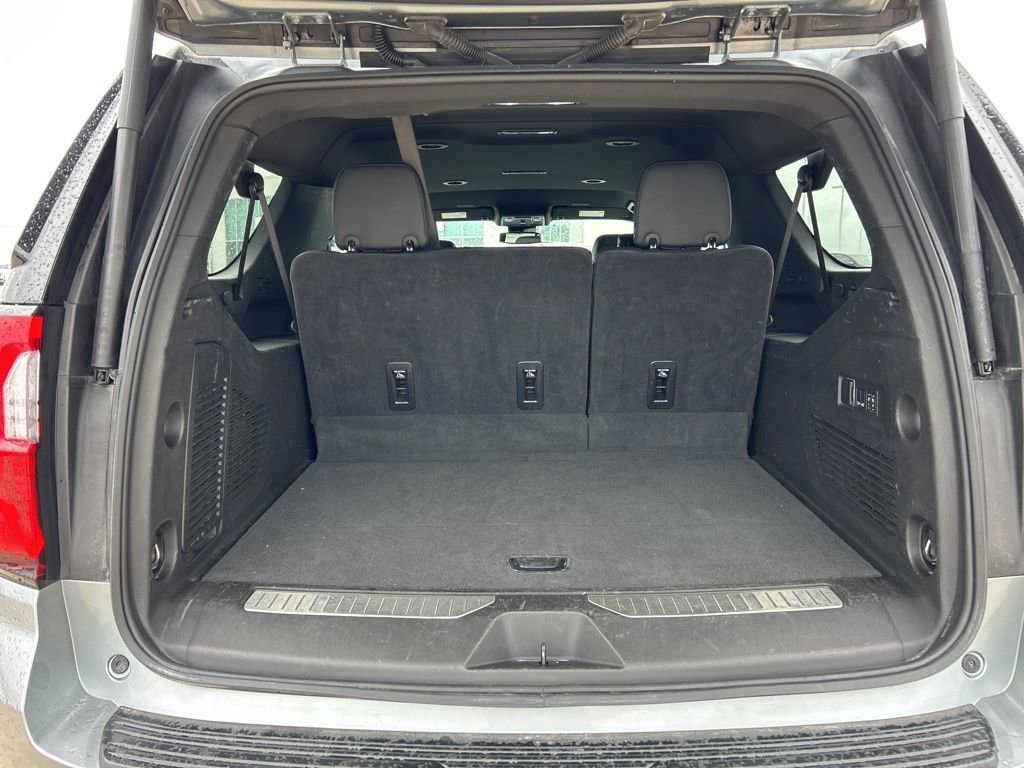 Used 2025 GMC Yukon XL Denali RWD image 6