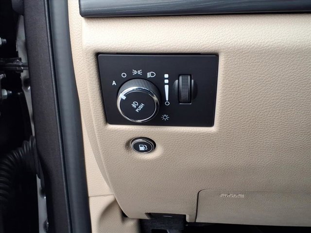 Used 2021 Jeep Grand Cherokee Laredo image 22