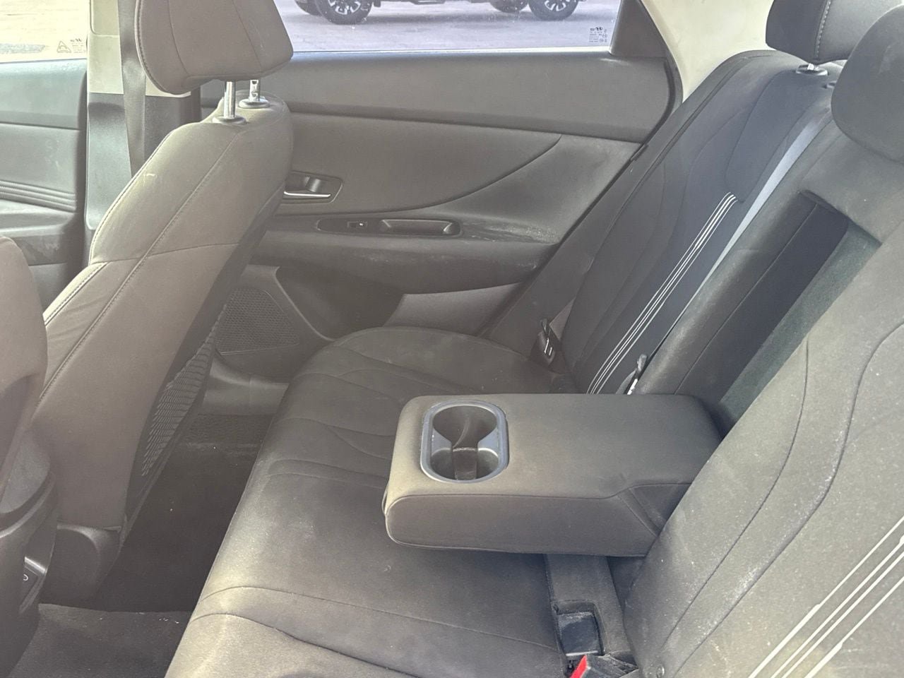 Used 2025 Hyundai Elantra SEL FWD image 36