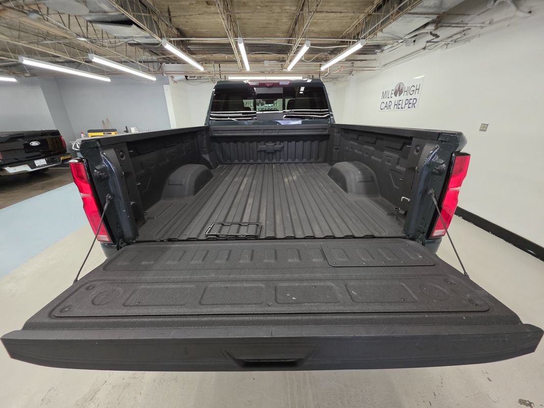 Used 2025 Chevrolet Silverado 2500 LTZ w/ LTZ Premium Package AWD/4WD image 20