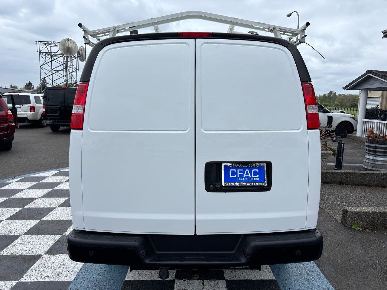 Used 2021 Chevrolet Express 2500 w/ Driver Convenience Package RWD image 3