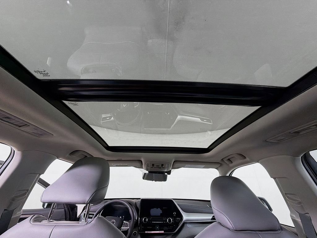 New 2026 Toyota Highlander Platinum image 29