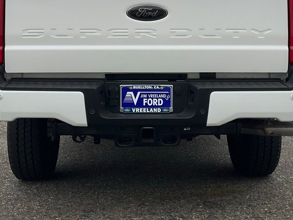 Certified 2025 Ford F350 Lariat w/ Black Appearance Package image 21