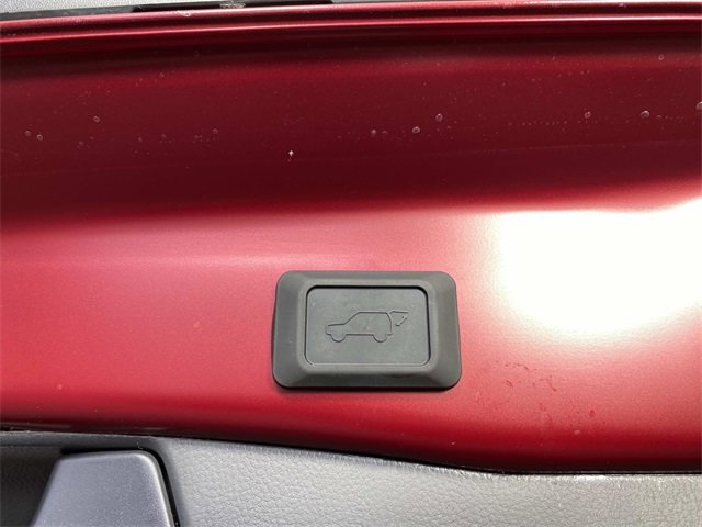 Used 2025 Toyota RAV4 XLE image 9