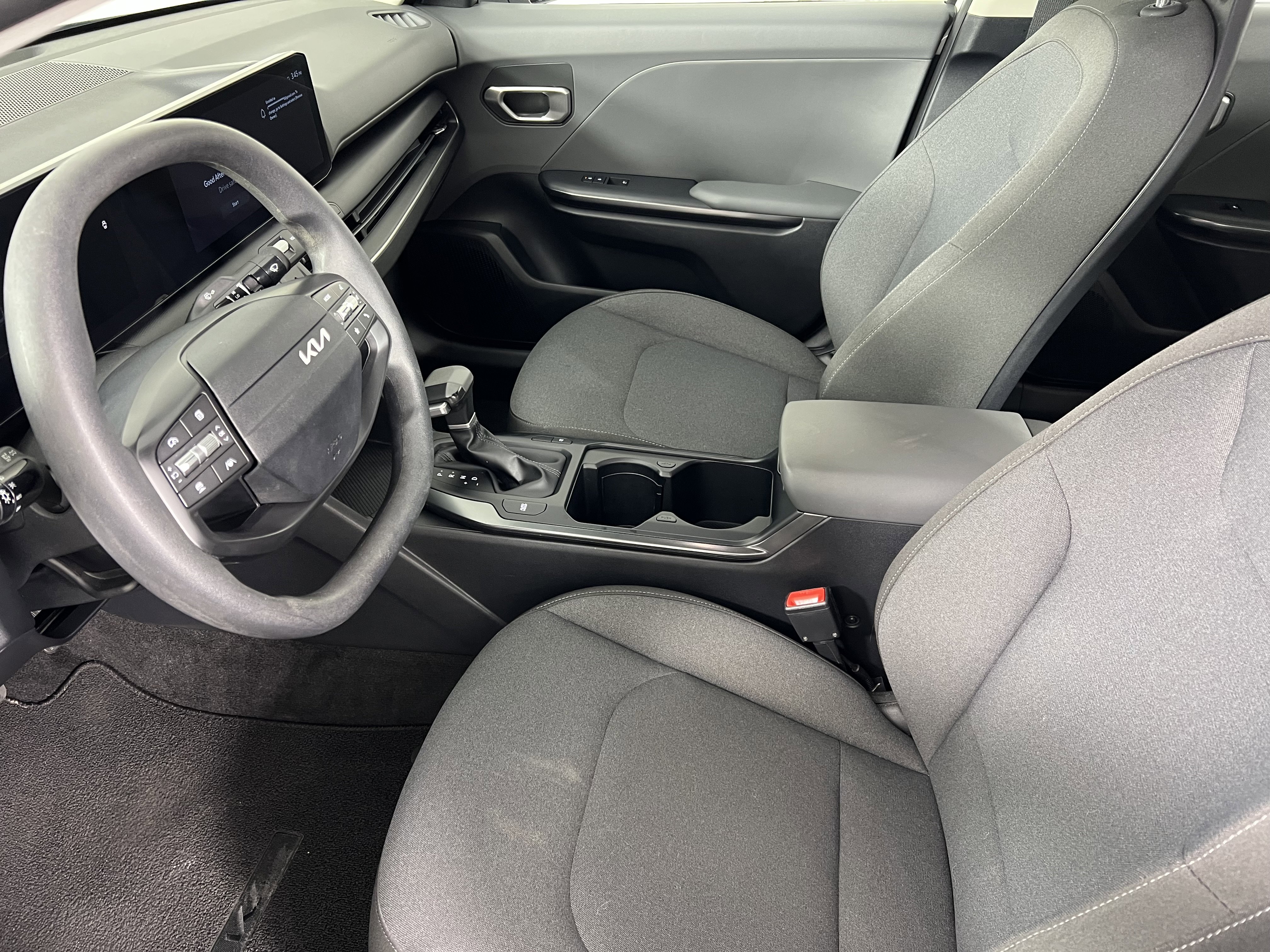 Used 2025 Kia K4 FWD image 4