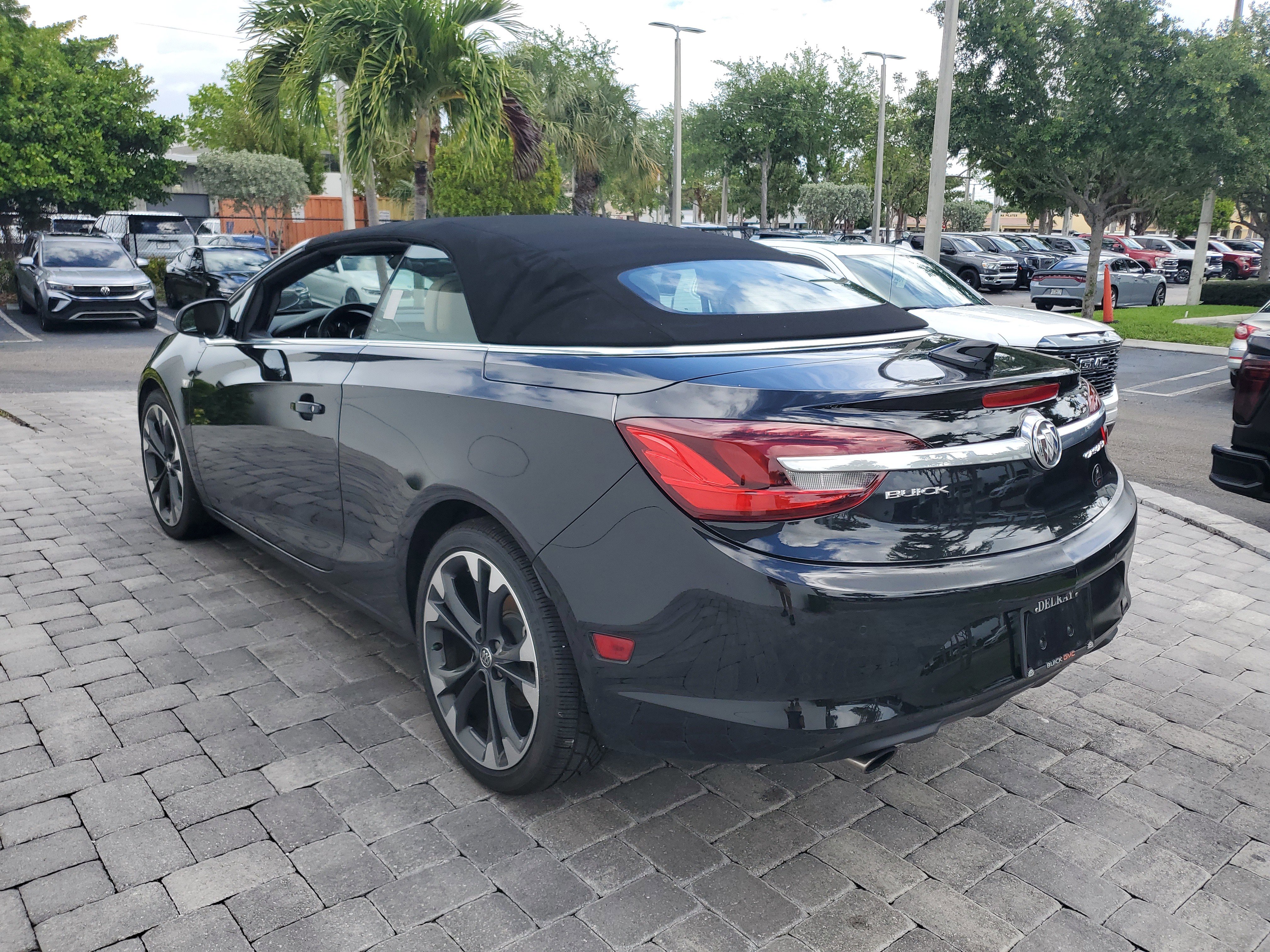Used 2018 Buick Cascada Premium image 4