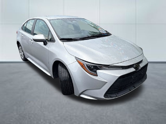 Used 2025 Toyota Corolla LE FWD image 5