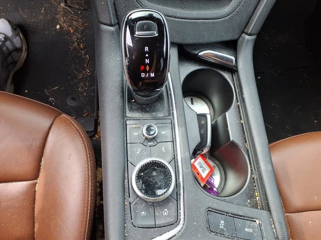 Certified 2022 Cadillac XT5 Sportv w/ Technology Package image 14