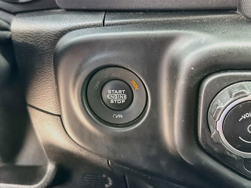 Certified 2021 Jeep Gladiator Mojave AWD/4WD image 27