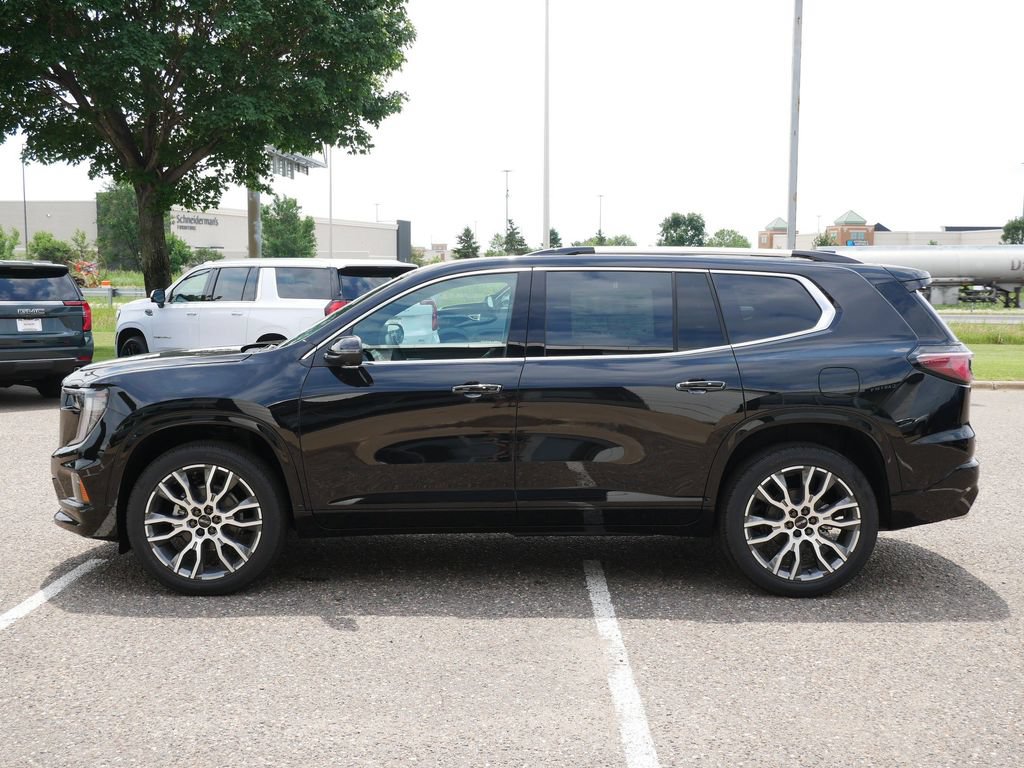New 2026 GMC Acadia Denali Ultimate w/ LPO, Floor Liner Package AWD/4WD image 4