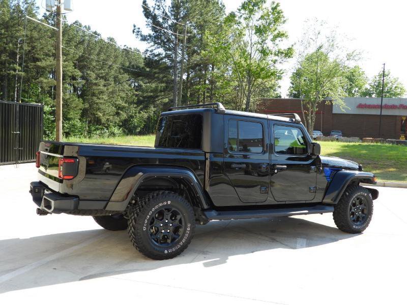 Used 2023 Jeep Gladiator Willys AWD/4WD image 24