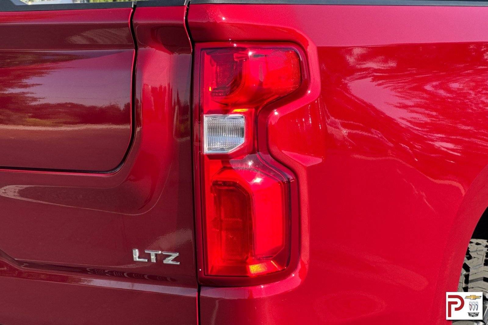 Certified 2025 Chevrolet Silverado 1500 LTZ AWD/4WD image 34