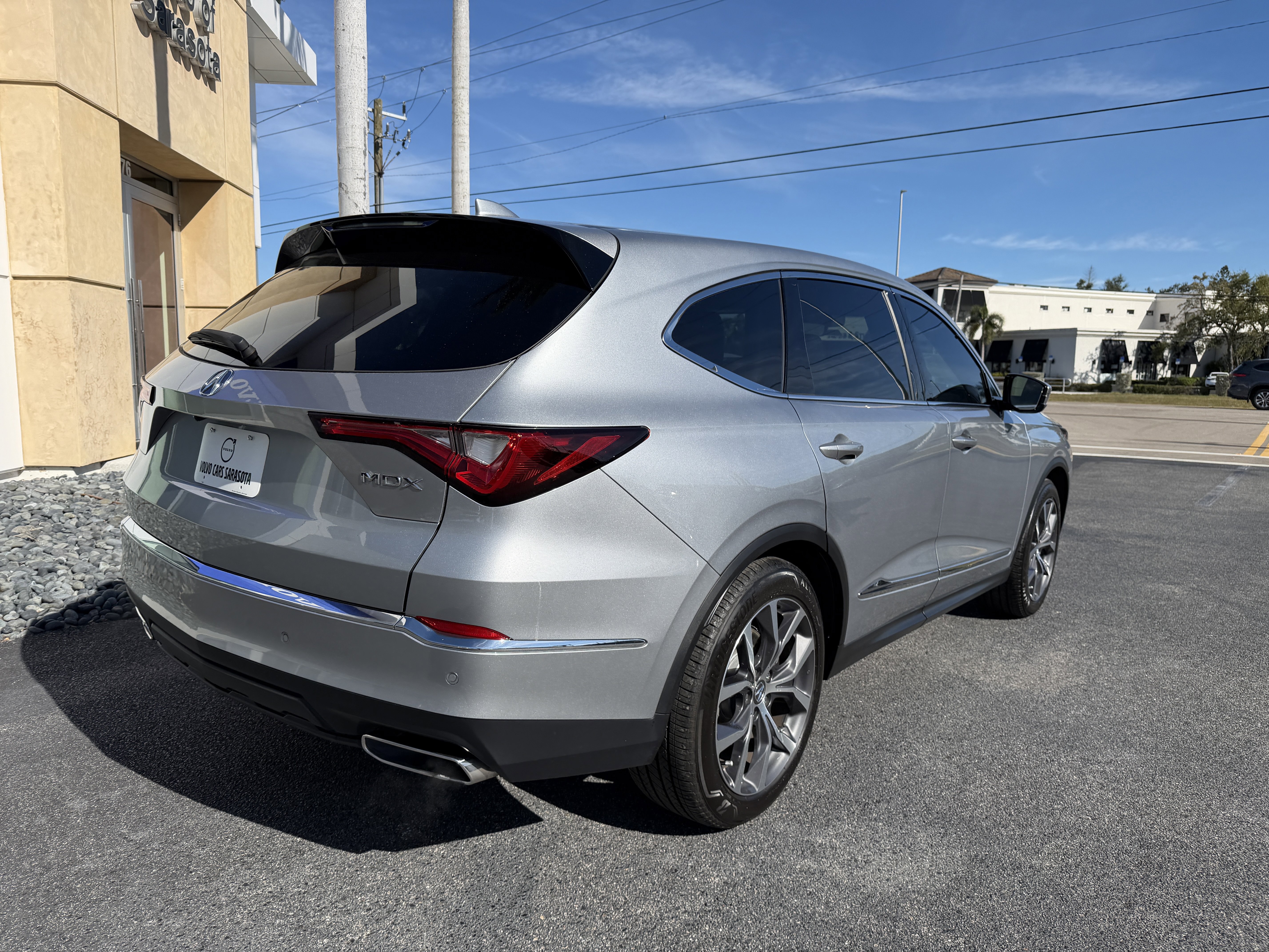 Used 2023 Acura MDX FWD w/ Technology Package image 3