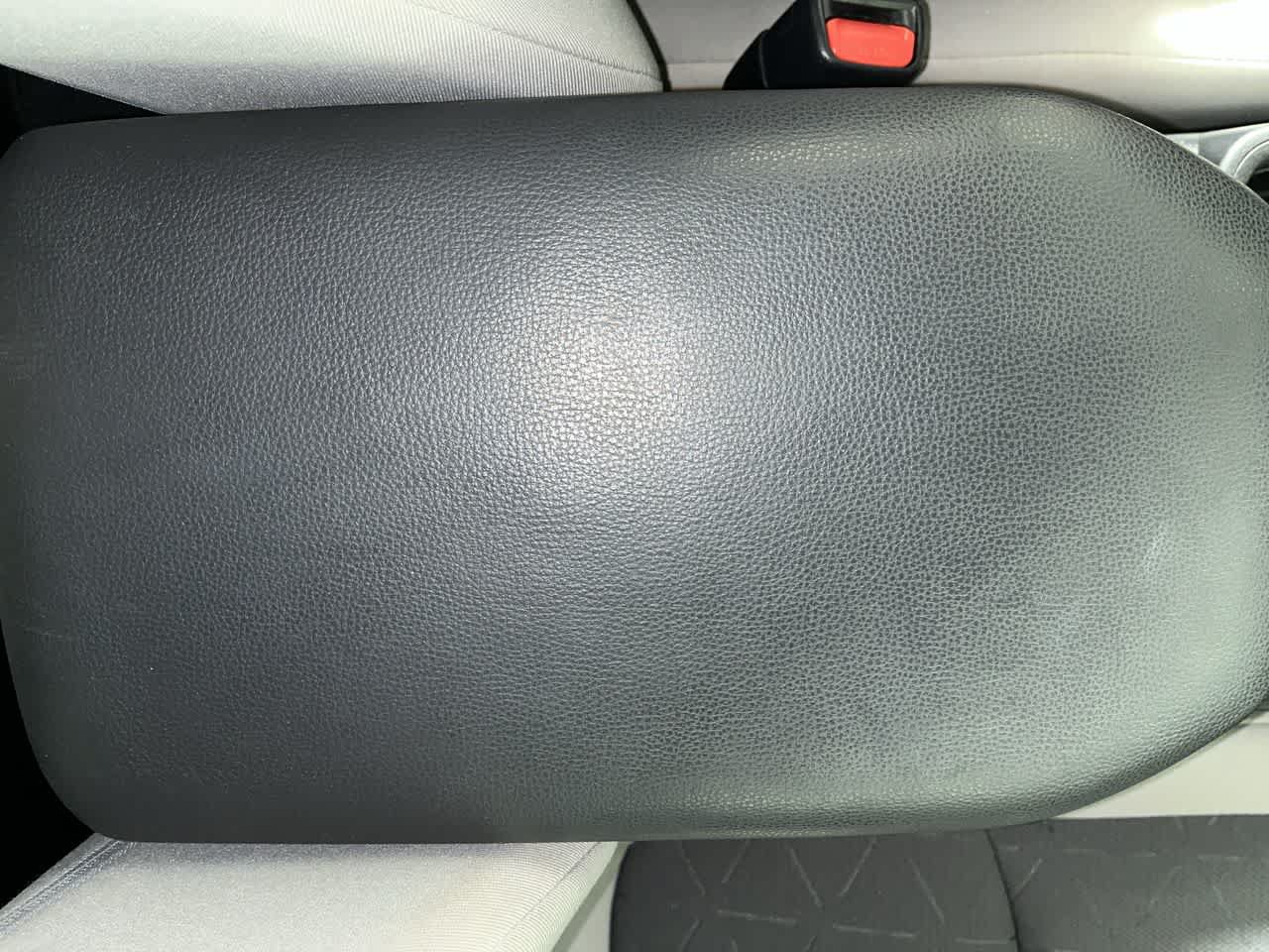 Used 2022 Toyota RAV4 XLE AWD/4WD image 23