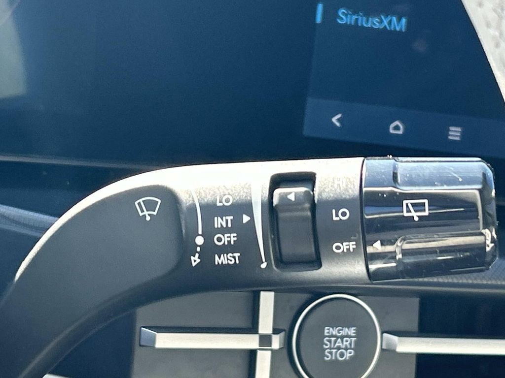 Certified 2025 Hyundai Santa Fe SEL image 30