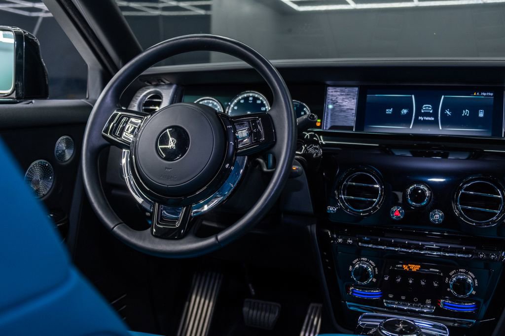 Used 2023 Rolls-Royce Phantom Sedan image 41
