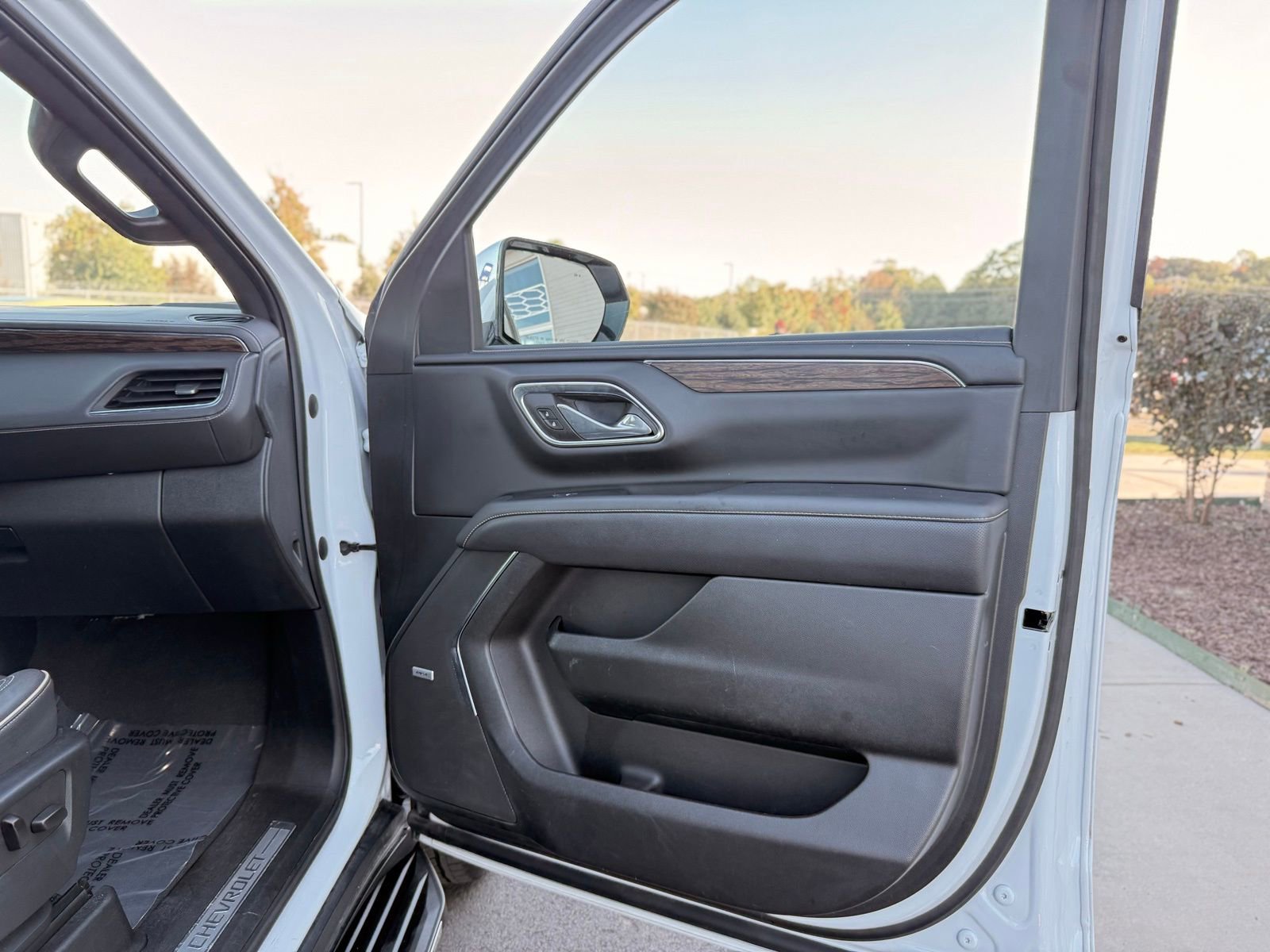 Used 2023 Chevrolet Tahoe Premier image 24