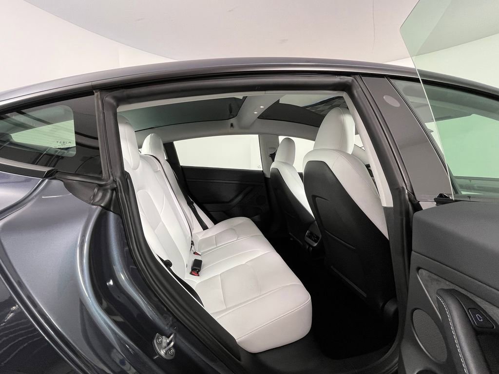 Used 2023 Tesla Model 3 Standard Range image 21