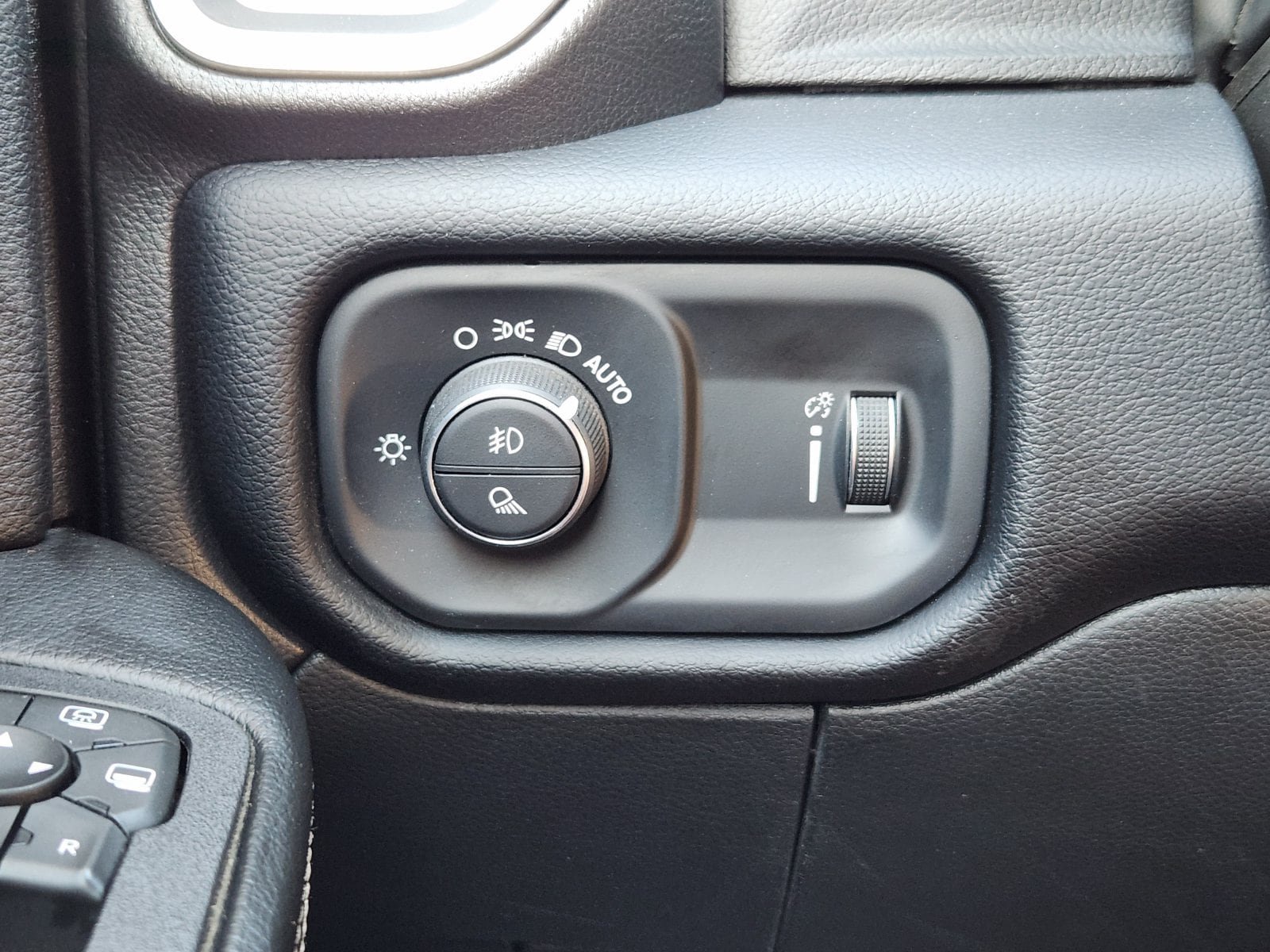 Used 2026 RAM 2500 Big Horn AWD/4WD image 34