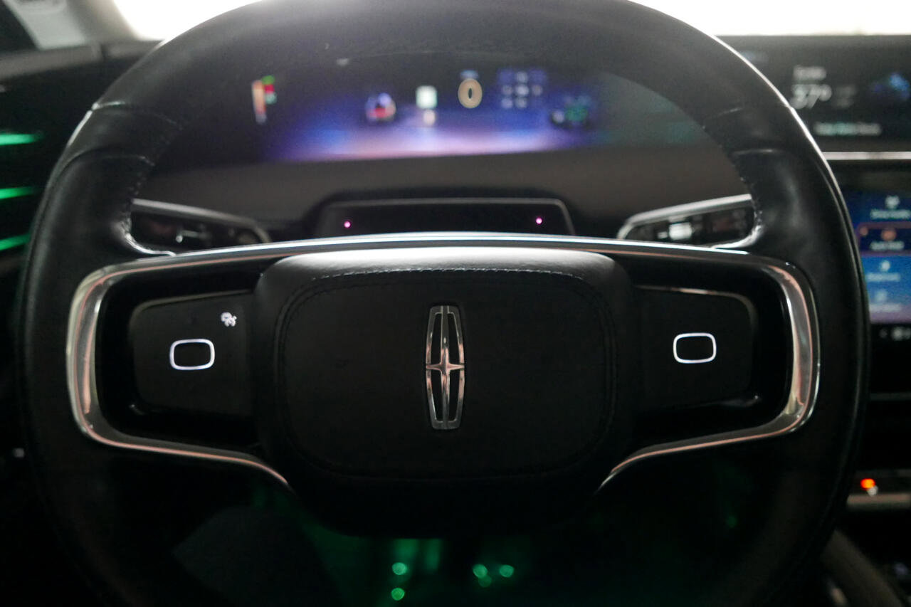 Used 2024 Lincoln Nautilus Reserve image 19