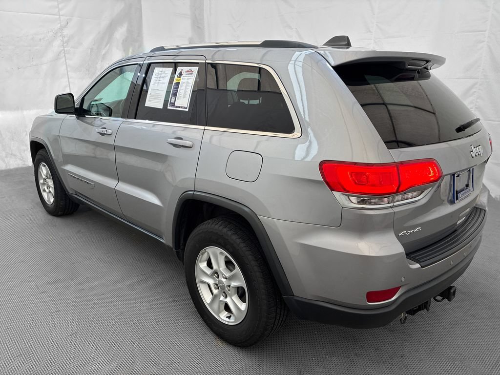 Used 2017 Jeep Grand Cherokee Laredo w/ Quick Order Package 23E AWD/4WD image 4