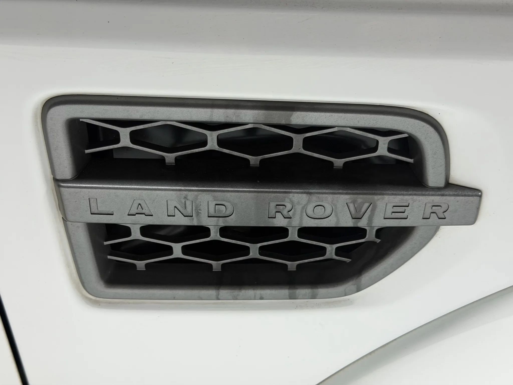 Used 2016 Land Rover LR4 HSE AWD/4WD image 39