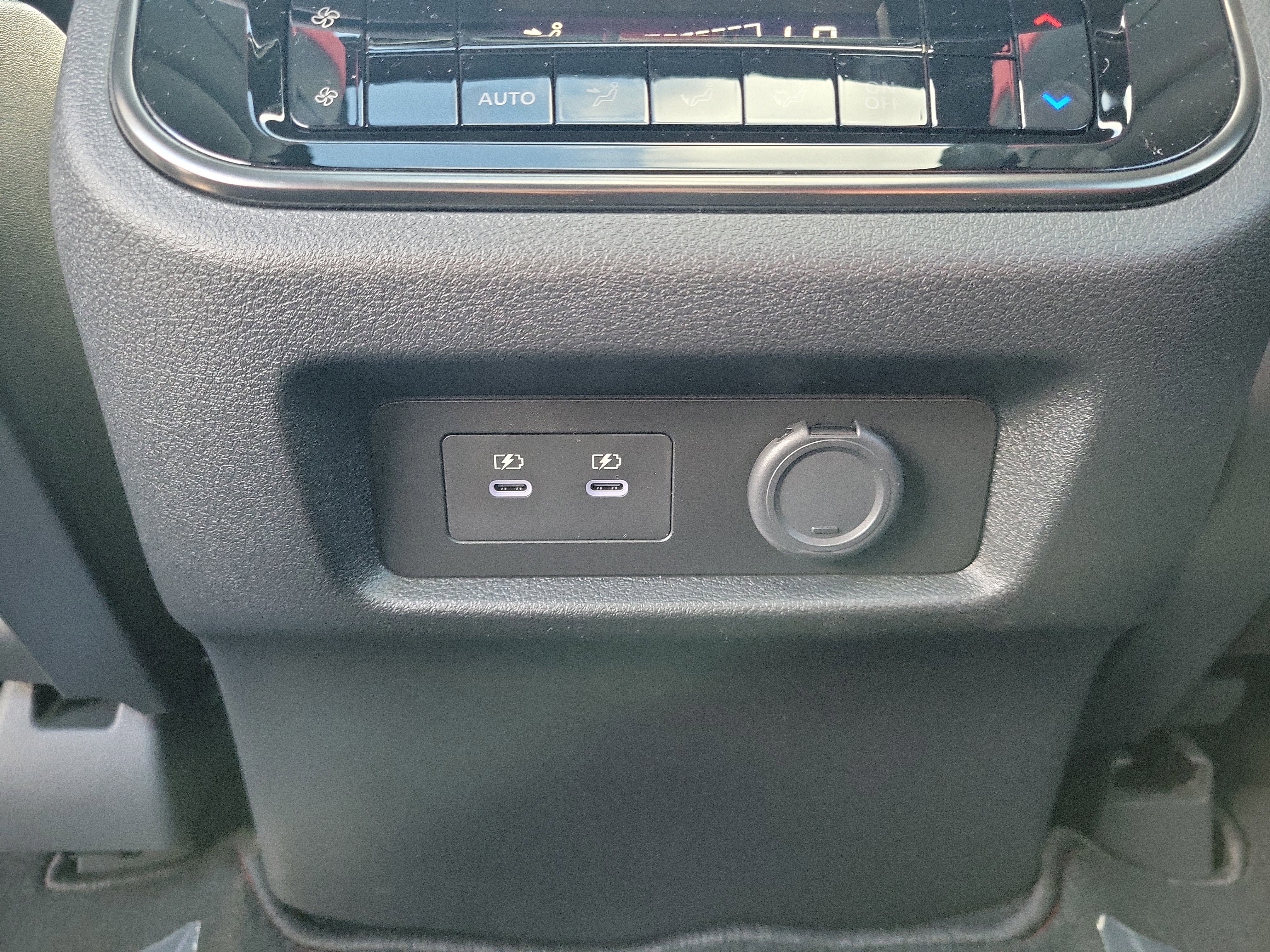 New 2026 Nissan Armada NISMO image 18