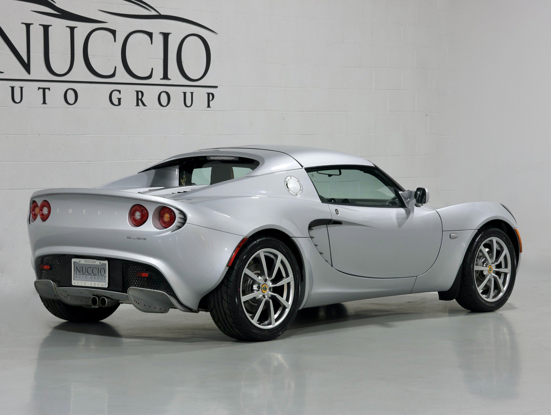 Used 2005 Lotus Elise image 21