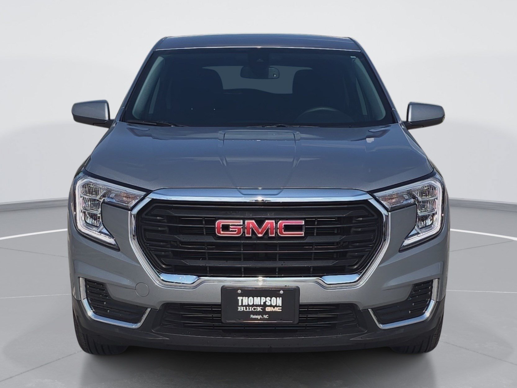 Used 2023 GMC Terrain SLE FWD image 8