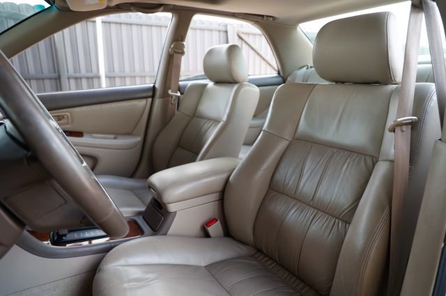 Used 1997 Lexus ES 330 image 9