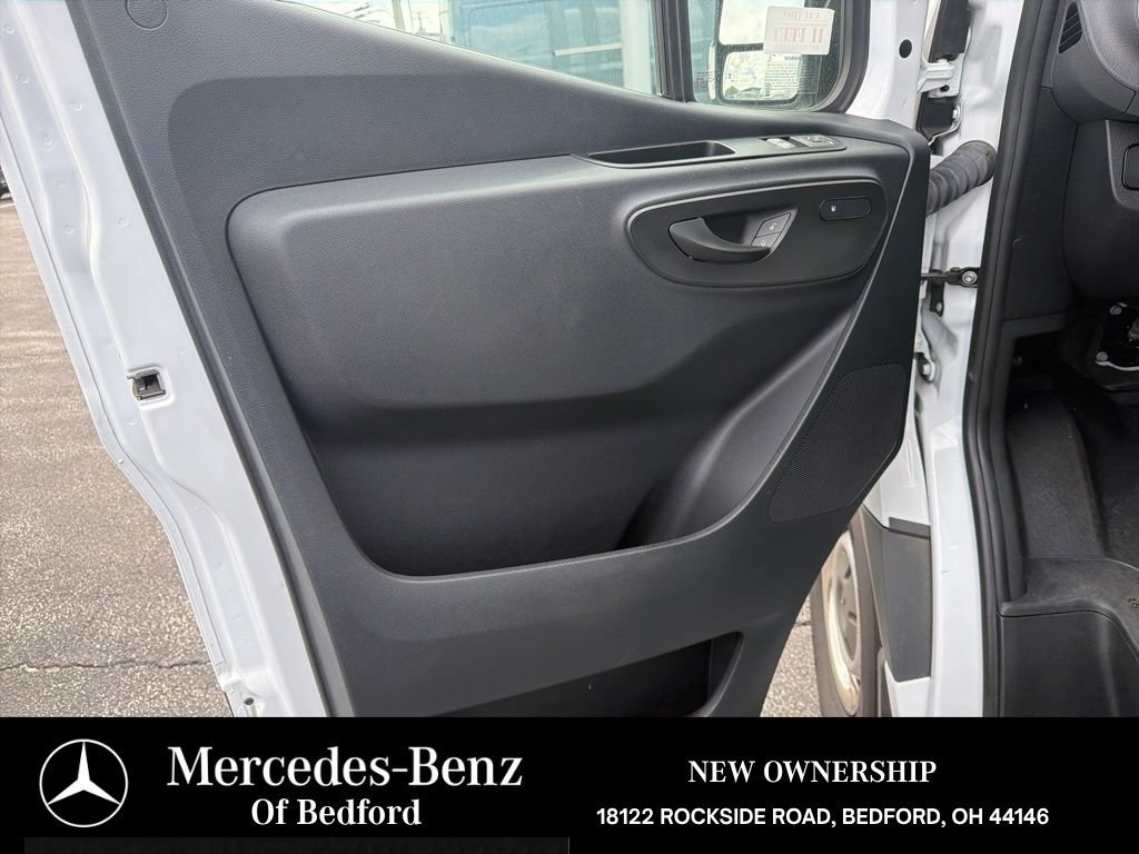 Used 2025 Mercedes-Benz Sprinter 2500 image 7