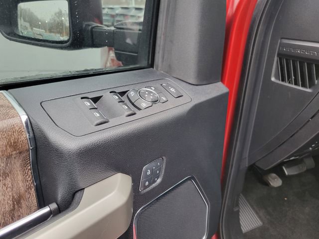 Used 2018 Ford F250 Lariat w/ Chrome Package image 8