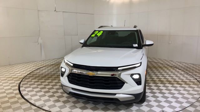Used 2024 Chevrolet TrailBlazer LT w/ LT Cold Weather Package FWD image 6
