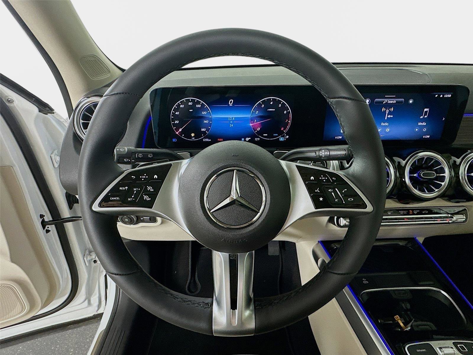 Used 2026 Mercedes-Benz GLB 250 4MATIC image 11