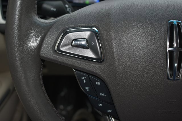 Used 2016 Lincoln MKZ Hybrid image 20