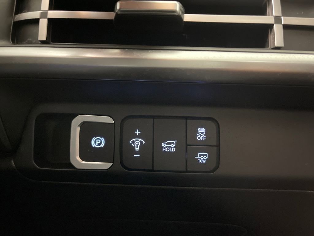 Certified 2025 Hyundai Santa Fe XRT image 30