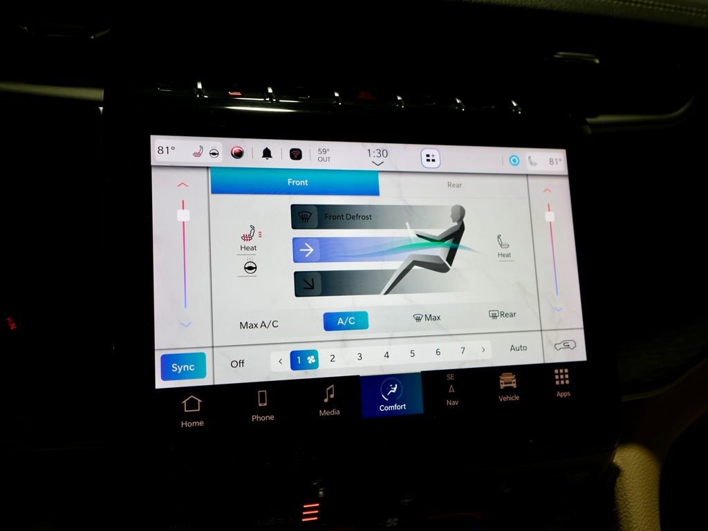 Used 2023 Jeep Grand Cherokee L Limited w/ Black Appearance Package image 19