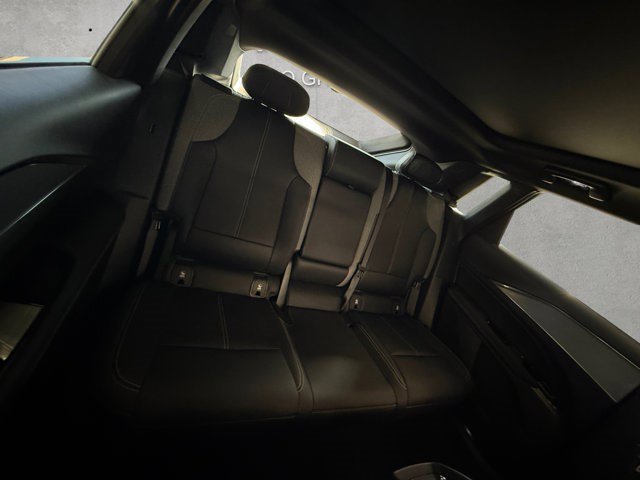 Certified 2024 Cadillac Lyriq Tech RWD image 17