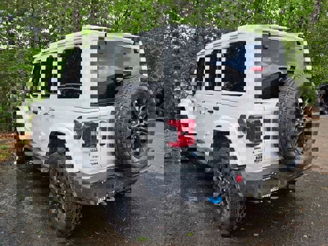 Used 2022 Jeep Wrangler Unlimited Sahara w/ Cold Weather Group image 5