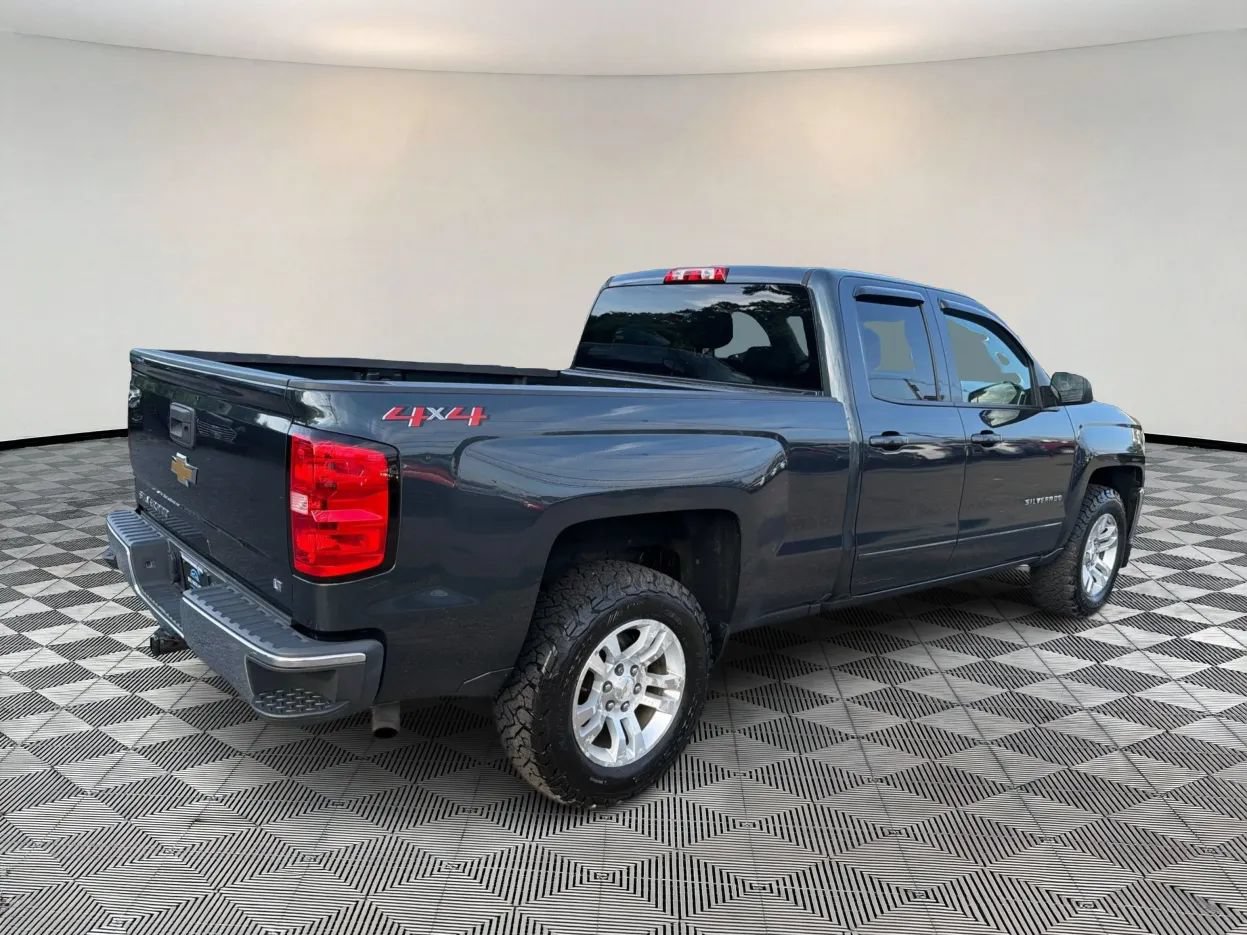 Used 2018 Chevrolet Silverado 1500 LT w/ All Star Edition AWD/4WD image 7