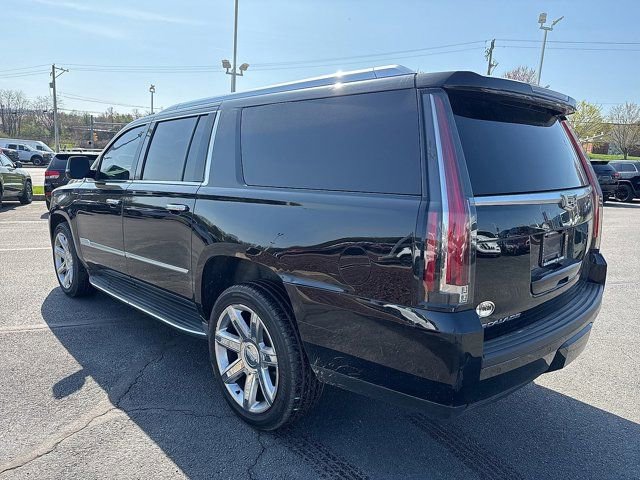 Used 2019 Cadillac Escalade ESV Premium Luxury image 3