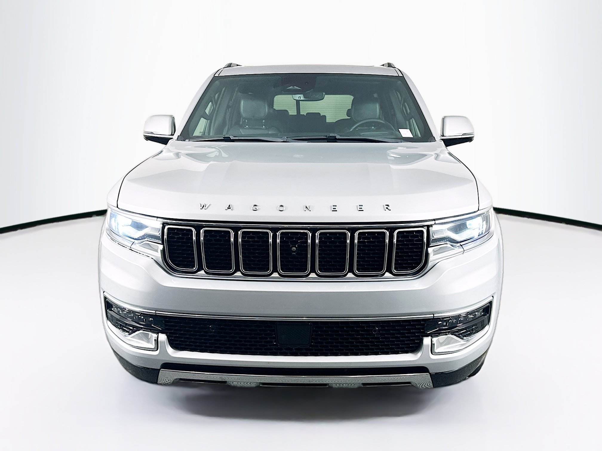 Used 2022 Jeep Wagoneer Series III w/ Premium Group I RWD image 2