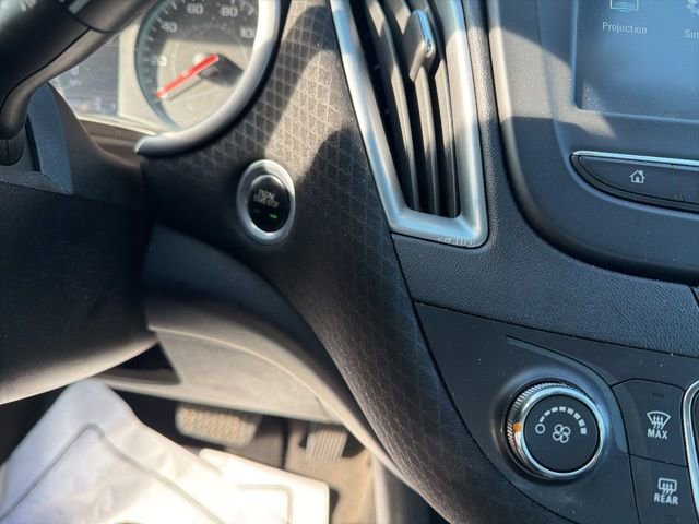 Used 2018 Chevrolet Malibu LS FWD image 27